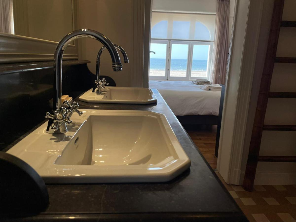 אוסטנדה Uniek Appartement Op De Zeedijk Met Parking מראה חיצוני תמונה
