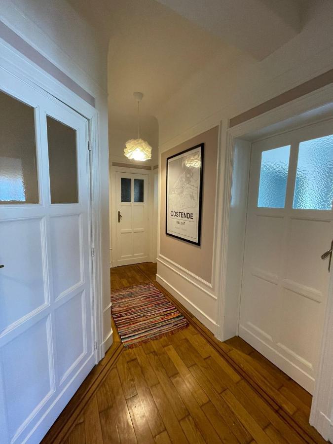 אוסטנדה Uniek Appartement Op De Zeedijk Met Parking מראה חיצוני תמונה