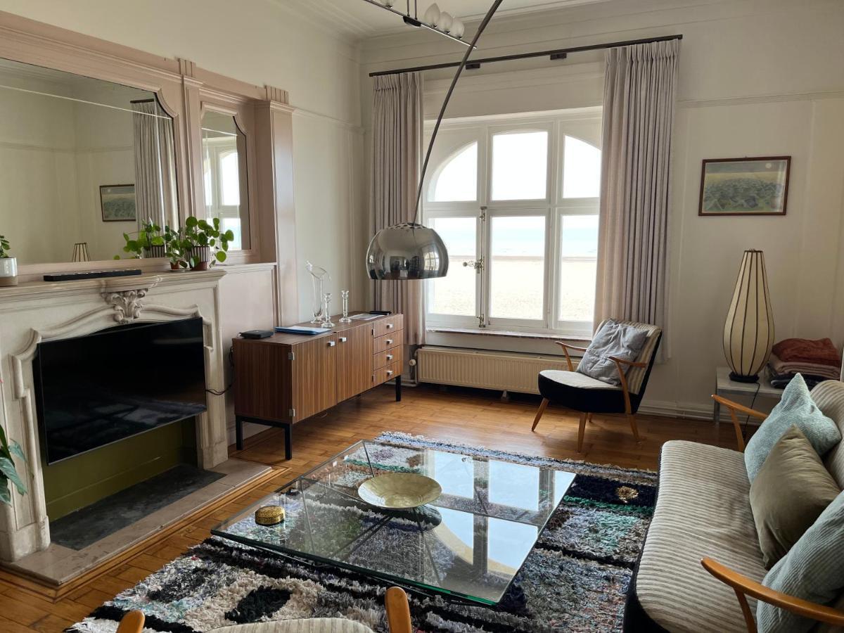 אוסטנדה Uniek Appartement Op De Zeedijk Met Parking מראה חיצוני תמונה